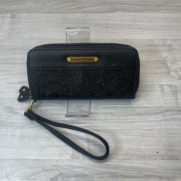 Stone Mountain Accessories Black Embossed  Tooled Faux Leather Double Zip Wallet - Picture 2 of 12